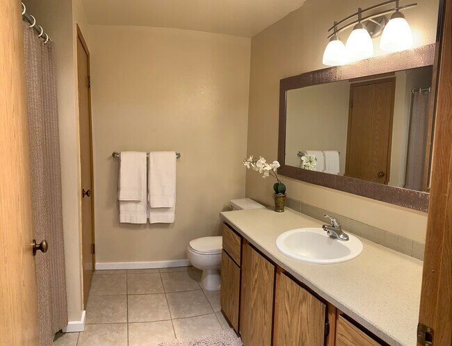 Photo - Rosecrest Apartments