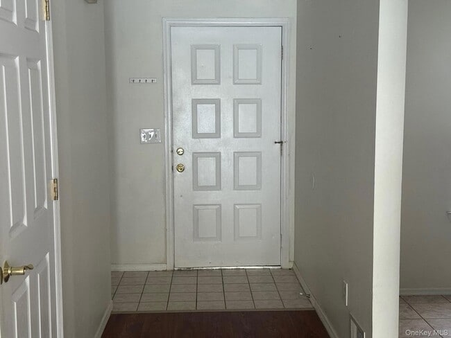 Photo - 10 Kensington Way