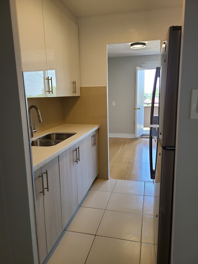 Photo - 875 Kennedy Rd