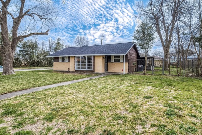 Building Photo - 5874 Reed Rd