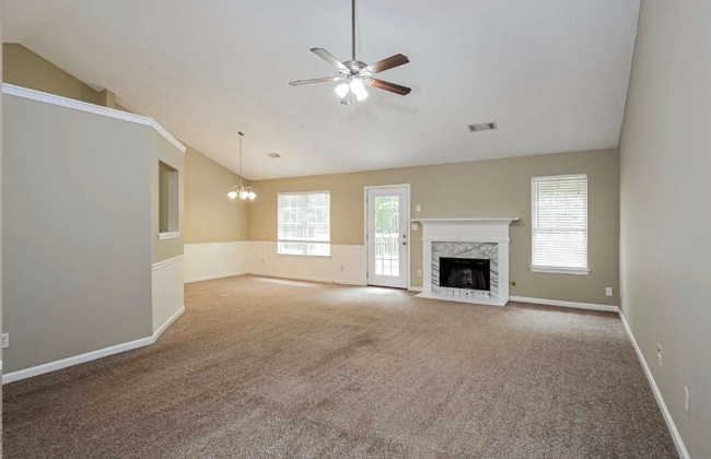 Photo - 1335 Heatherton Rd