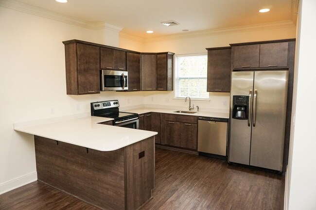 Photo - 260 Old Loudon Rd