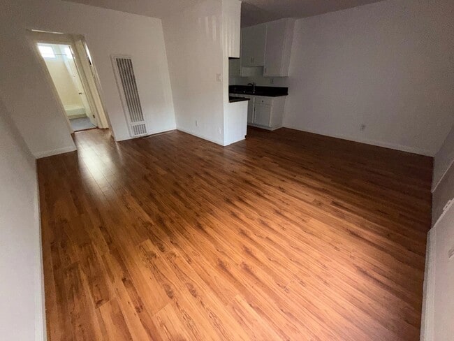 4524 S Slauson Ave Unit 4