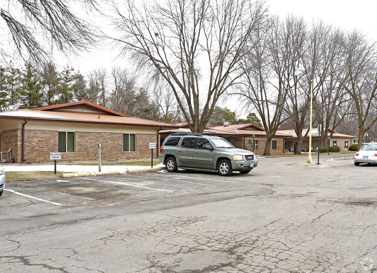 Photo - Crow River Villa Apartments