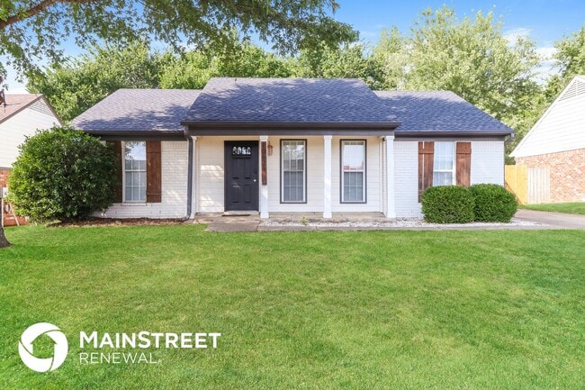 Building Photo - 10626 Oak Leaf Dr Rental