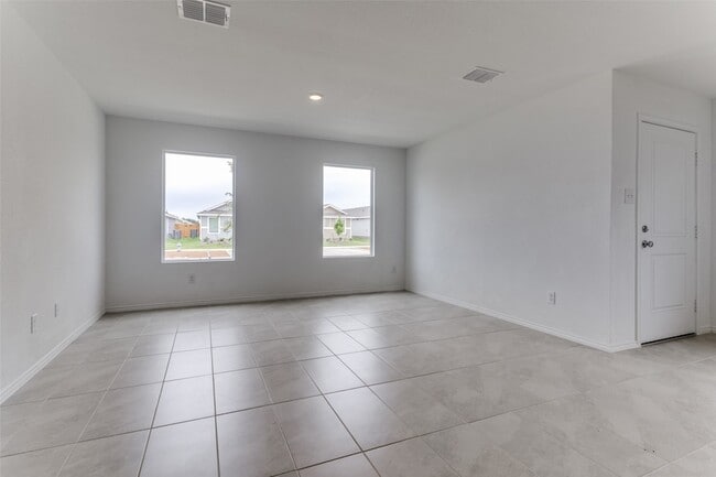 119 Sunflower St