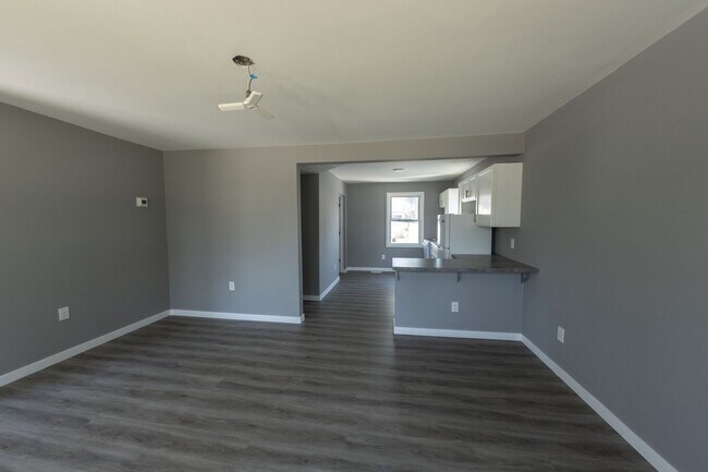 Photo - 360 Avondale Rd Unité Main