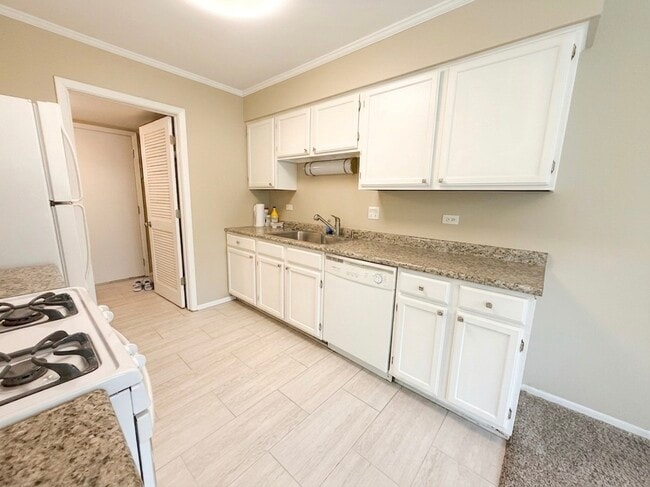 Photo - 1344 Barclay Ln