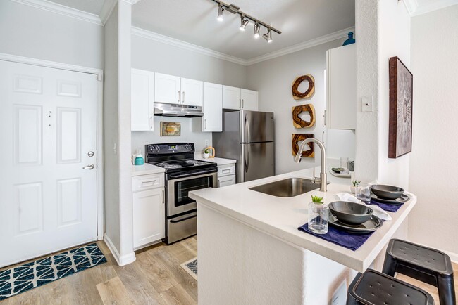 Kitchen - Avana Eastlake Apartments