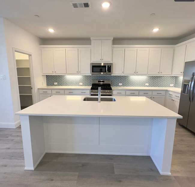 Photo - 9575 Speaker Dr