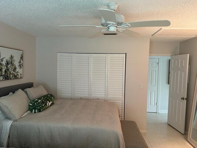 Photo - 3890 SE Fairway W