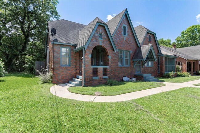 Photo - 3154 Lexington Rd