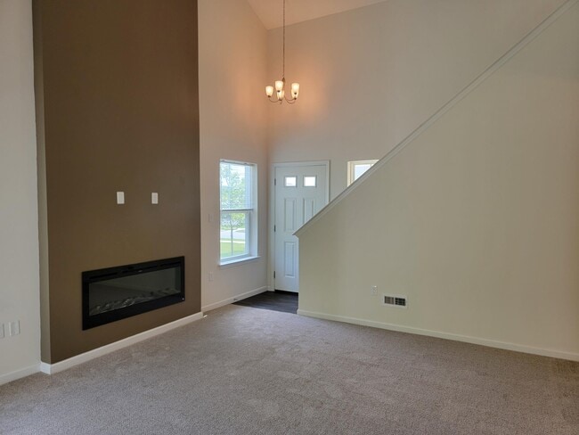 Photo - 30 Rollins Ln
