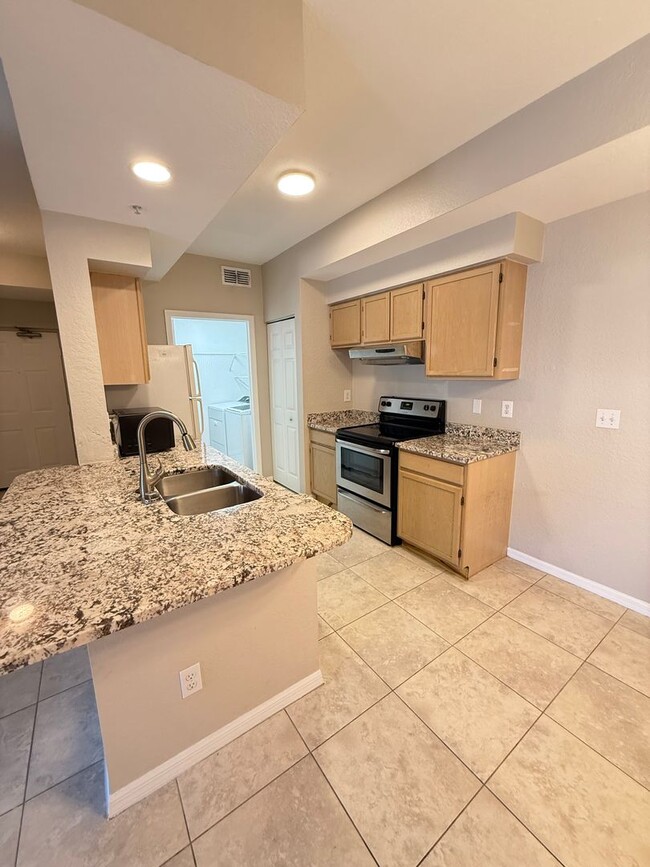 Building Photo - 4665 St Croix Ln Unit 1516 Rental