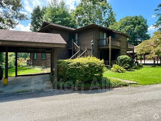 Building Photo - 580 Courtwood Ln Unit Apt 2
