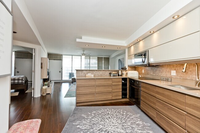 Photo - 300 N State St Unit 5402