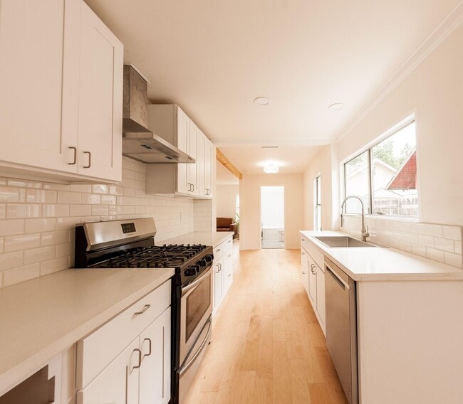 Photo - 2018 Monterey St Unit 1/2