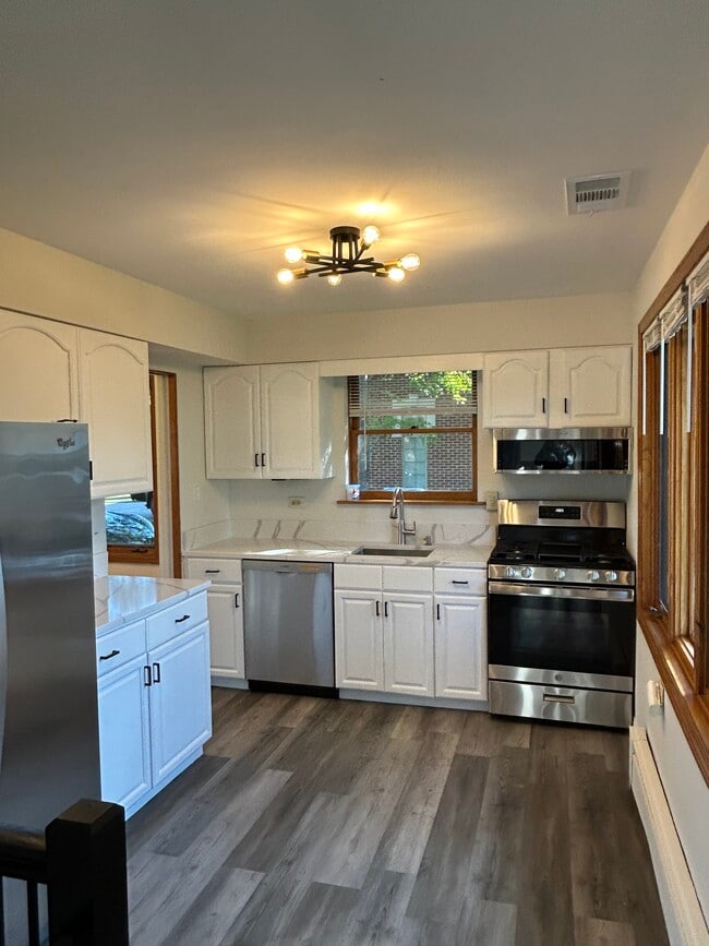 Photo - 2187 Scott Rd Unidad scott