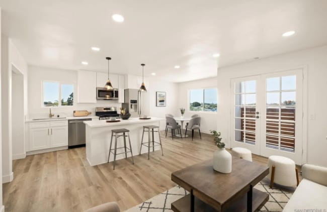 Photo - 3781 Ashford St Unit B