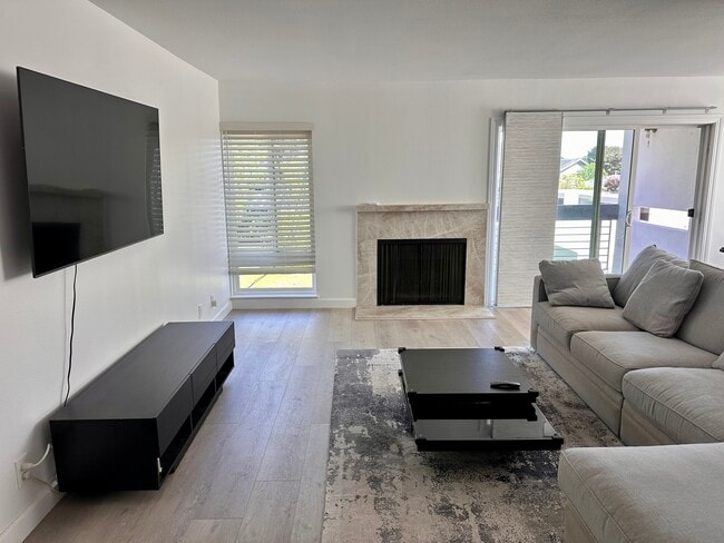 Photo - 1041 Shell Blvd Unidad 6