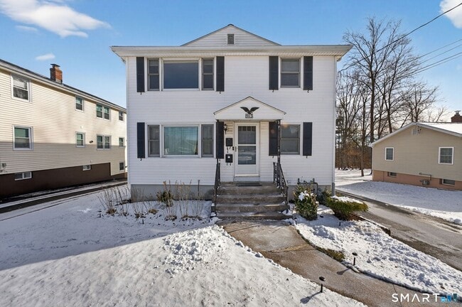 Photo - 985 Slater Rd Unit 2