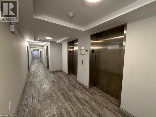 Photo - 275 Larch St Unité B112