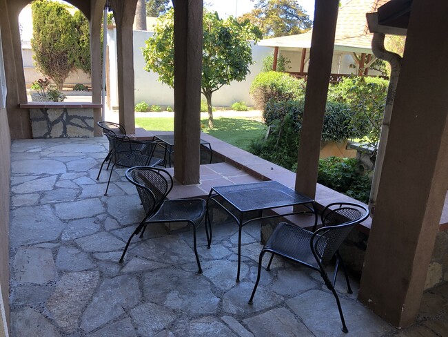 Photo - 1040 Weeks St