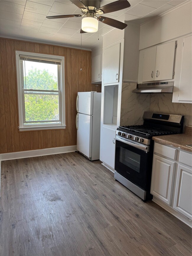 Photo - 77-37 66th Dr Apartamento Unidad 2fl
