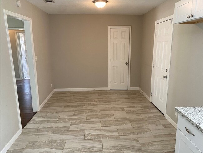 Photo - 5018 Kenilwood Dr