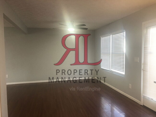 Photo - 5524 Glendalough St