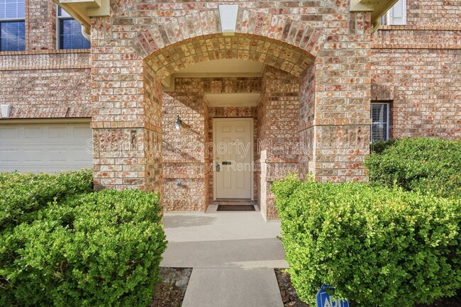 Photo - 526 Remington Lodge Ct