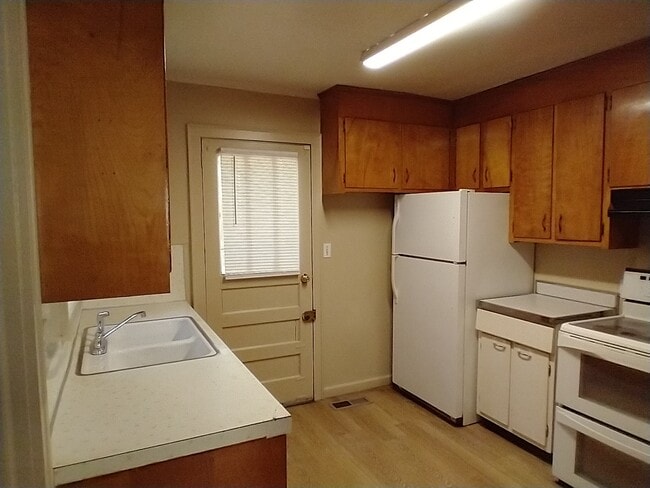 Photo - 5610 Blackwell Ave