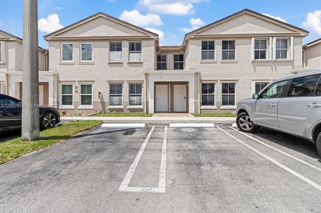 Building Photo - 9187 Fontainebleau Blvd