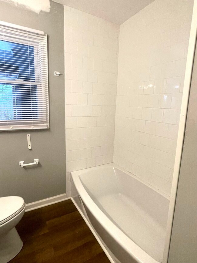 Photo - 1775 Harrodsburg Rd Unit ground floor -A