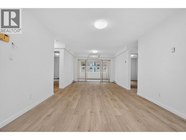 Photo - 5123 Joyce St Unité 202