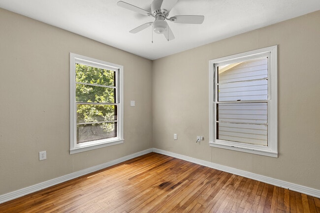 Photo - 3404 Leland Ave