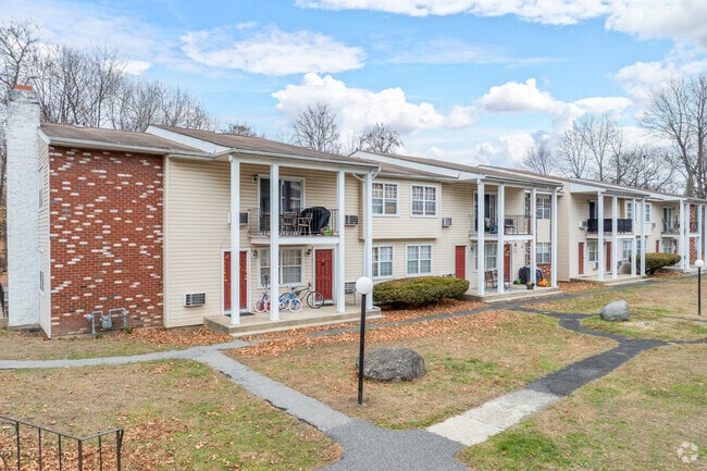 Photo - Woodbury Gardens