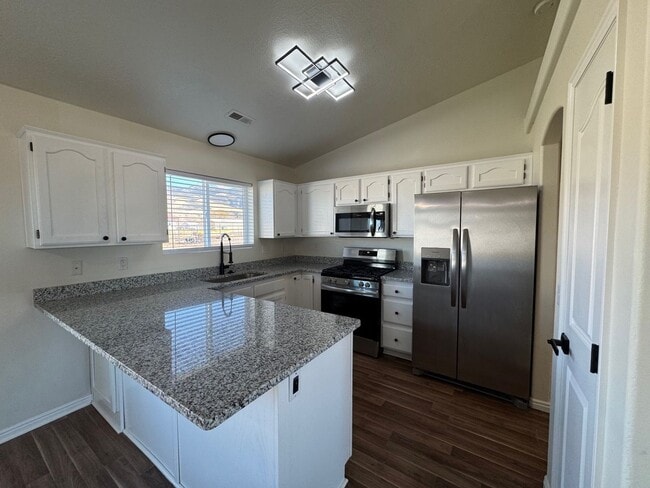 Building Photo - Ranch Rambler in Enoch