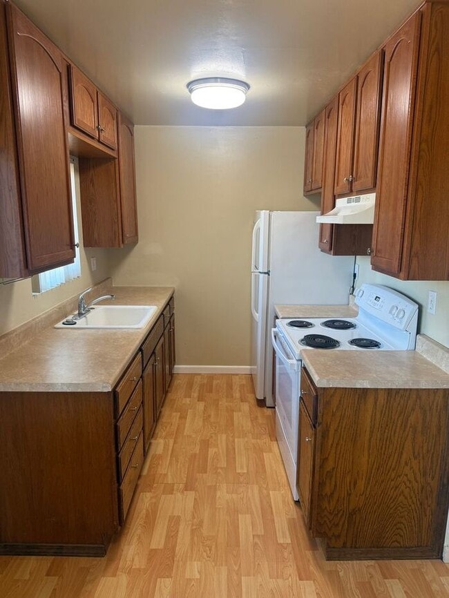 Photo - Spacious two bedrooms one full bathroom