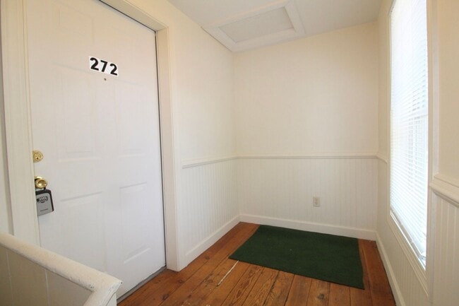 Photo - 272 W Bruce St