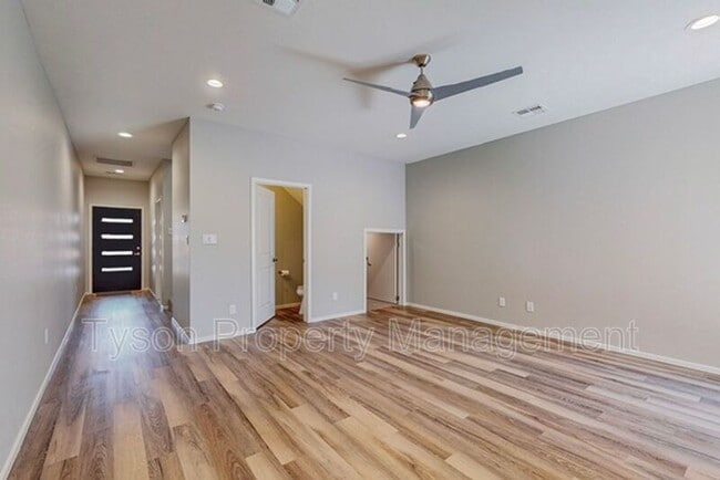 Photo - 4571 Villa Loma Ln NE