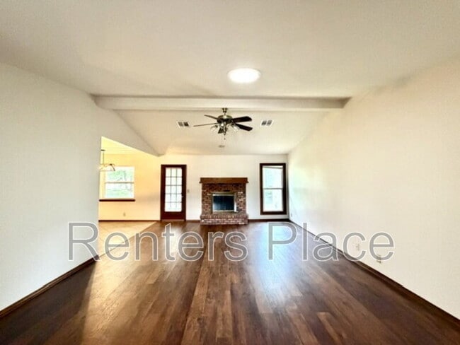 Photo - 319 W 33rd St