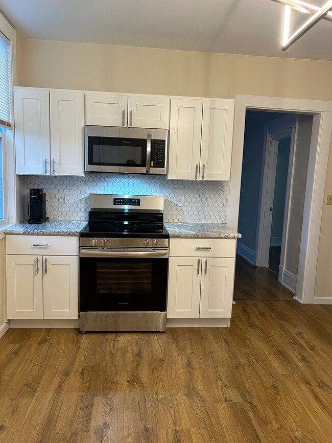 Photo - 3322 Daisy Ave