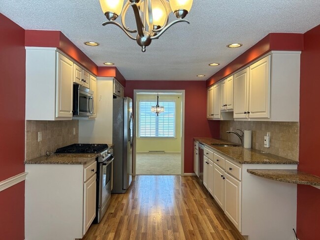 Photo - 14 Stony Brook Ln