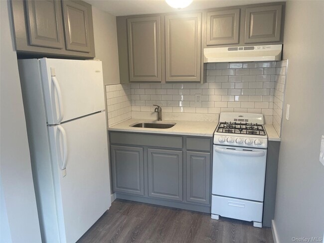 Photo - 21 Collegeview Ave Unit 21-4