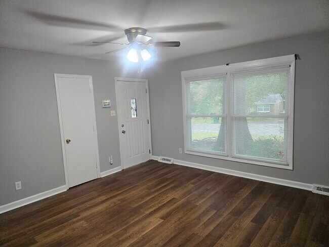 Photo - 841 Carrington Dr