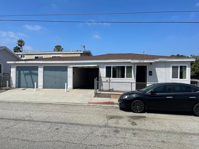 Building Photo - 4703 W 173rd St Rental
