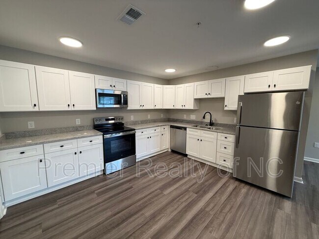 7085 Hanesbrook Cir Unidad 104