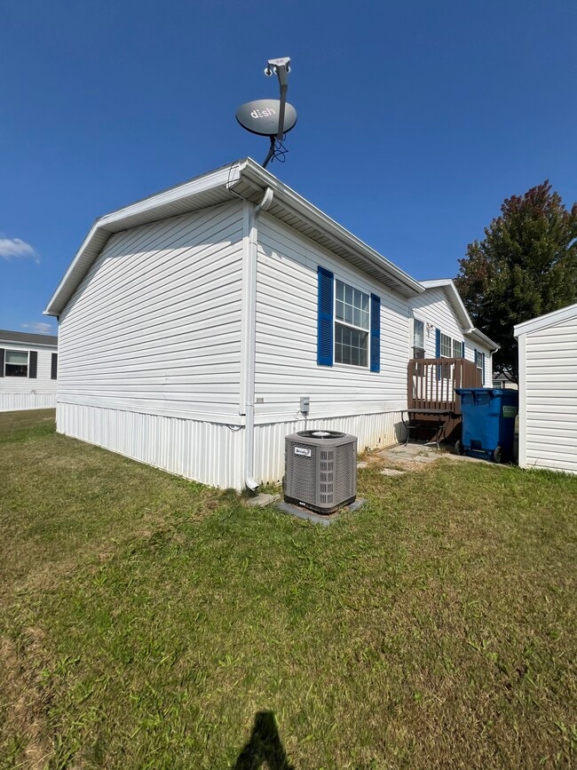 Photo - 291 Medina River Ct