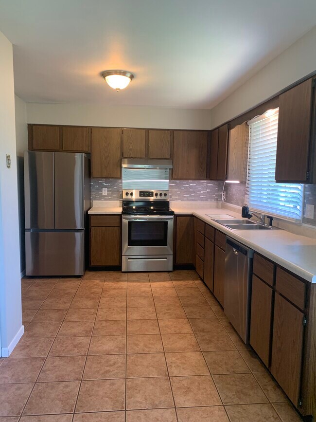 Kitchen - 6859 Sunset Meadow Dr